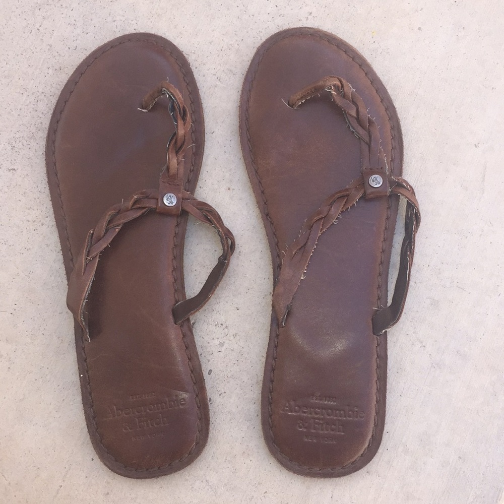 Abercrombie leather flip flops size 8